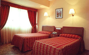 Hostal Cortes เกว็งกา ภายนอก รูปภาพ